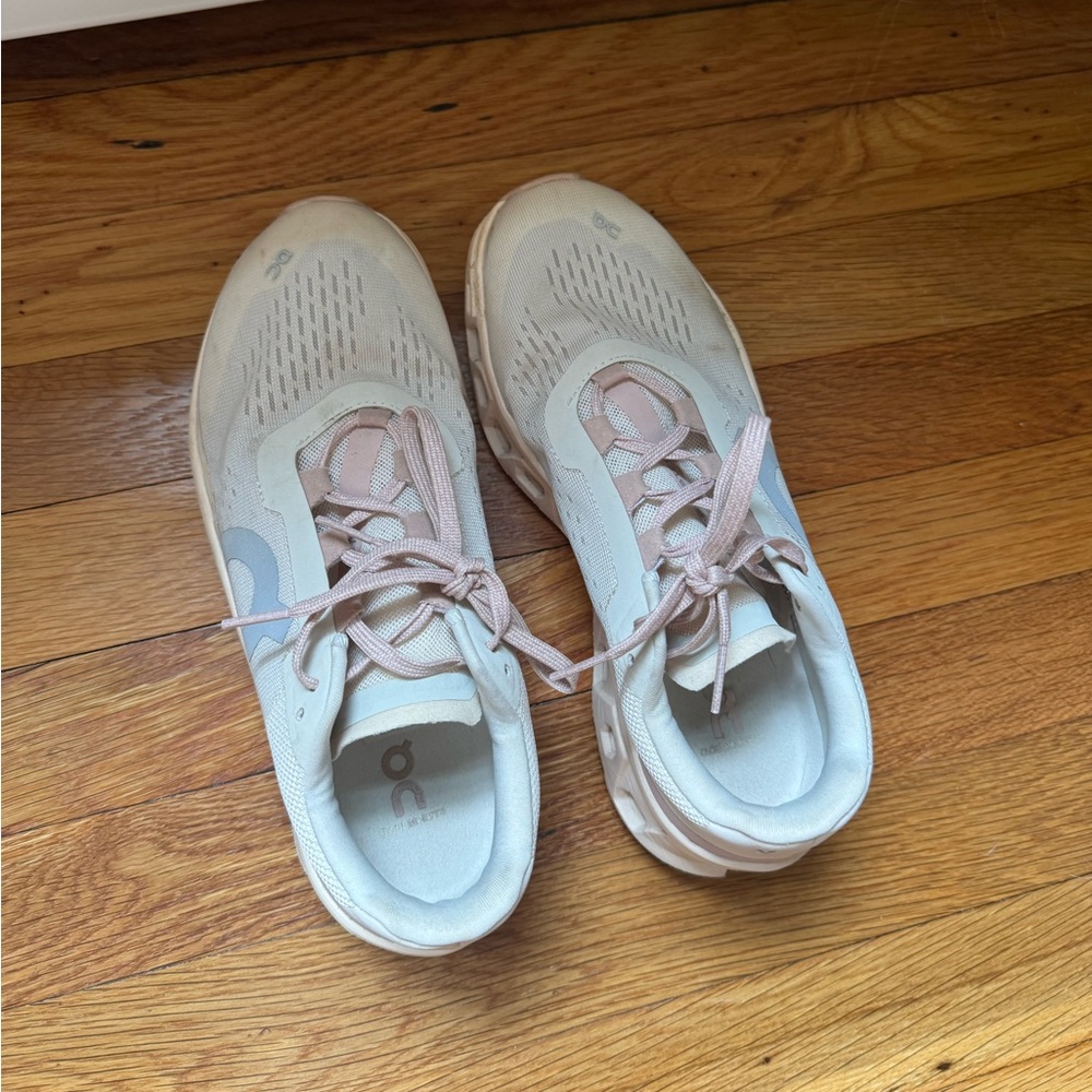 On Cloudmonsters Sz 8